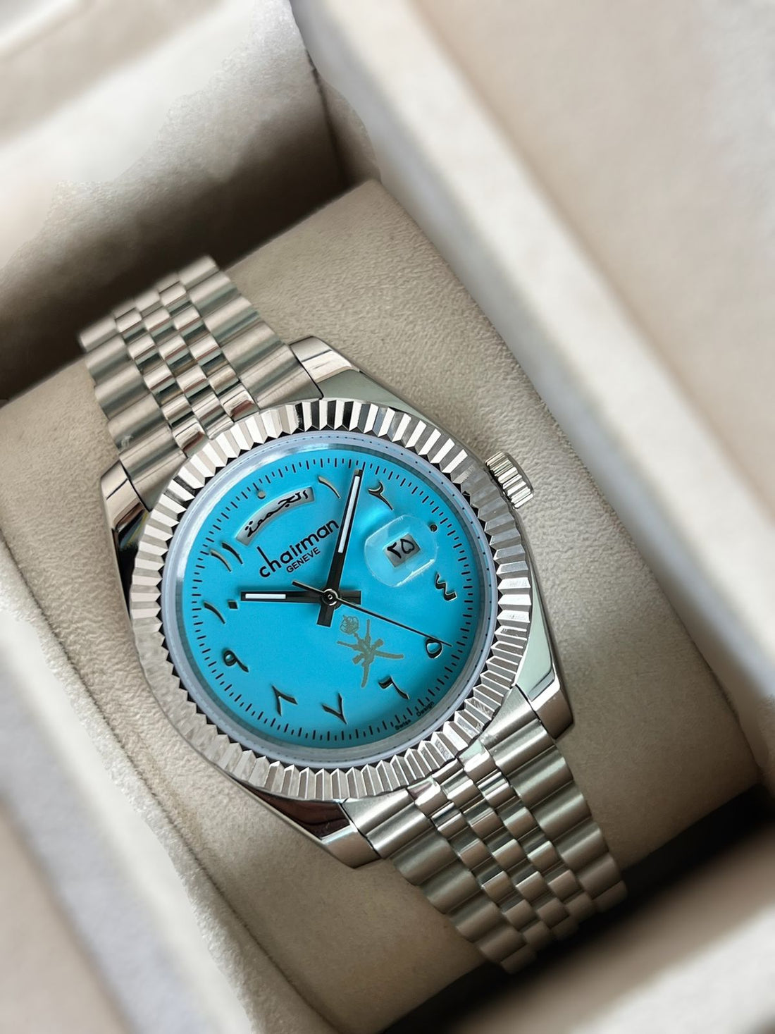 Oman Emblem Chairman Geneve Day And Dated Baby Blue Silver Chain Gents Watch